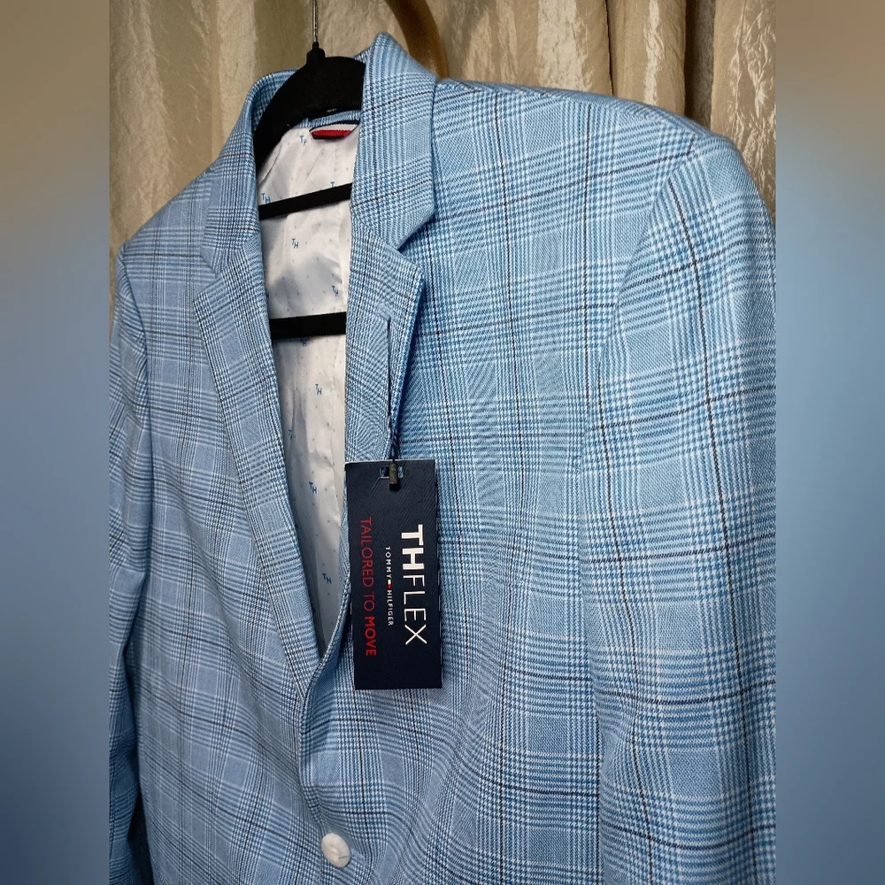 Tommy Hilfiger **host pick